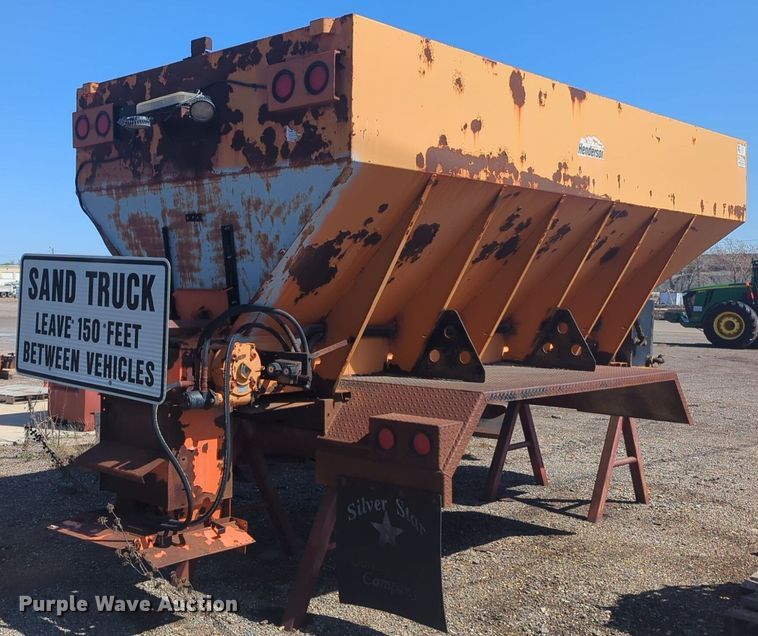 image for item DI5770 Henderson spreader