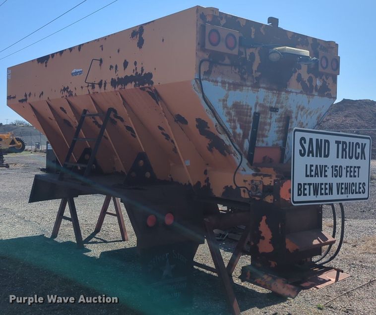 image for item DI5770 Henderson spreader