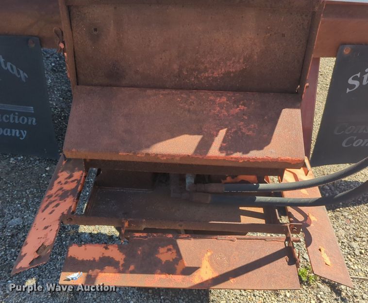 image for item DI5770 Henderson spreader