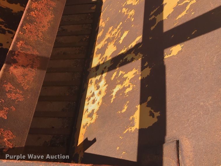 image for item DI5770 Henderson spreader