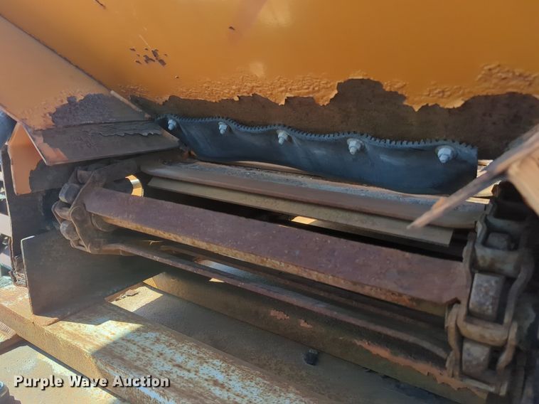 image for item DI5770 Henderson spreader