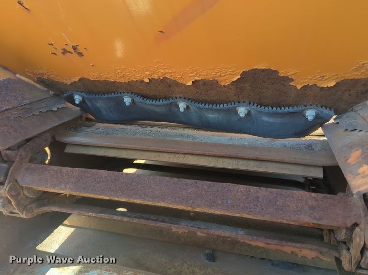 image for item DI5770 Henderson spreader