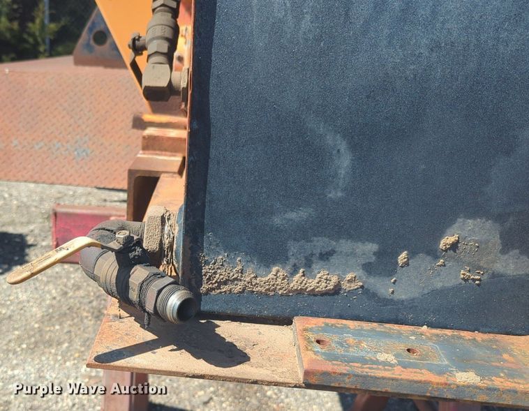 image for item DI5770 Henderson spreader