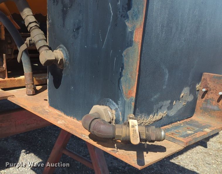 image for item DI5770 Henderson spreader