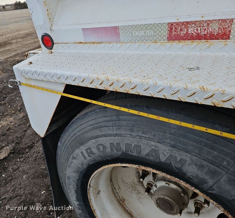image for item DK0620 2013 Dakota 4300 BDT bottom dump trailer