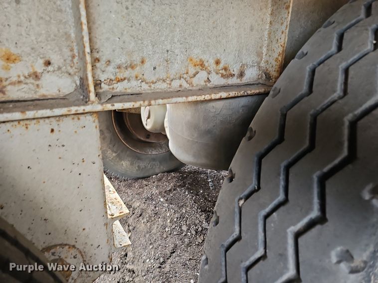 image for item DK0620 2013 Dakota 4300 BDT bottom dump trailer