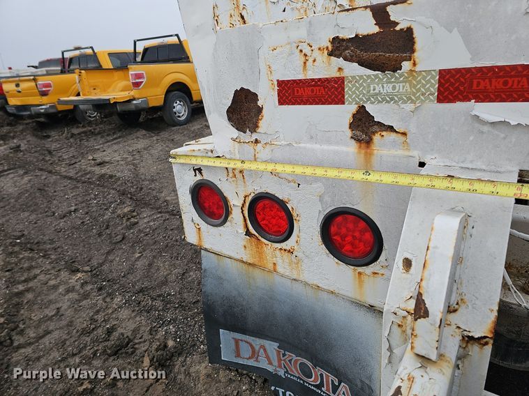 image for item DK0620 2013 Dakota 4300 BDT bottom dump trailer