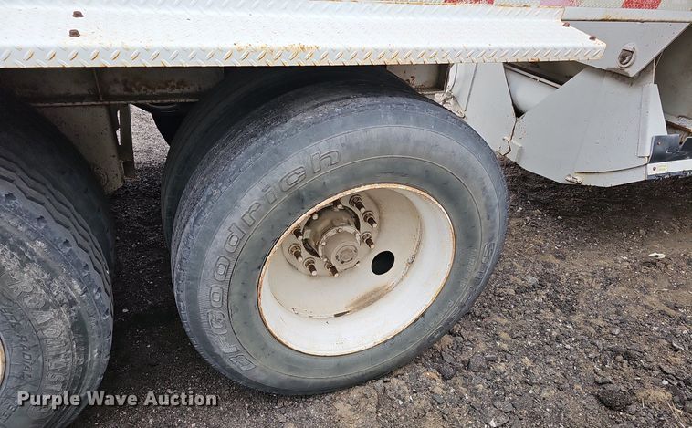 image for item DK0620 2013 Dakota 4300 BDT bottom dump trailer