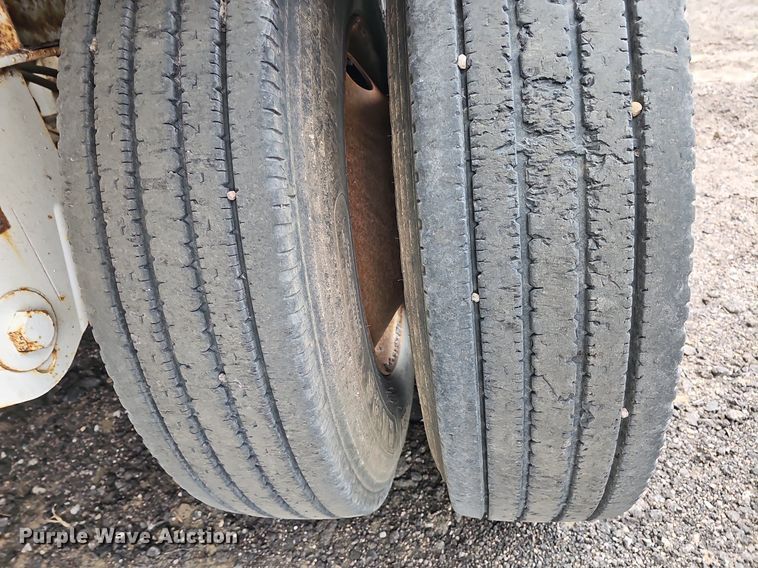 image for item DK0620 2013 Dakota 4300 BDT bottom dump trailer