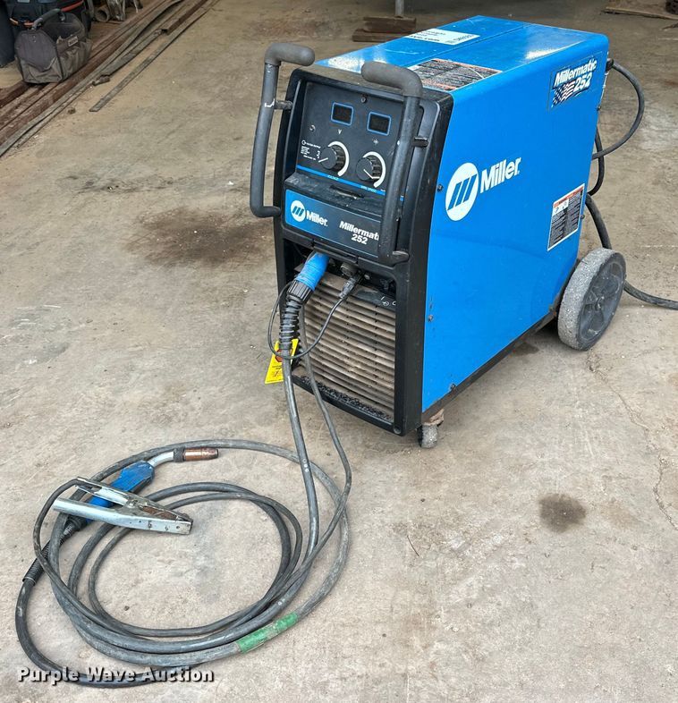 image for item DK6560 Miller Millermatic 252 welder