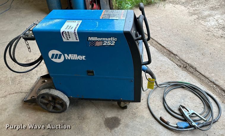 image for item DK6560 Miller Millermatic 252 welder