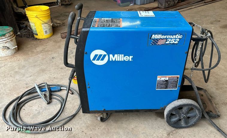 image for item DK6560 Miller Millermatic 252 welder