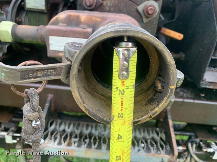 image for item DM7809 1992 Ford F700 oil distributor truck