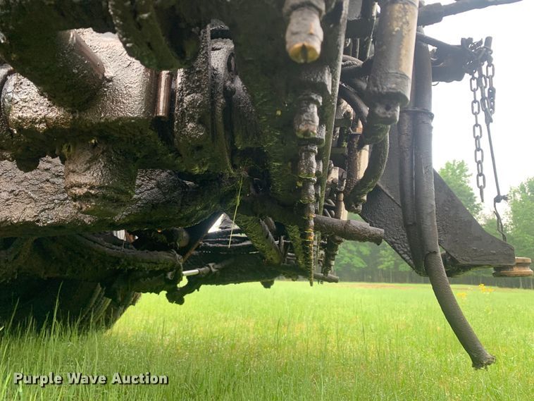 image for item DM7809 1992 Ford F700 oil distributor truck