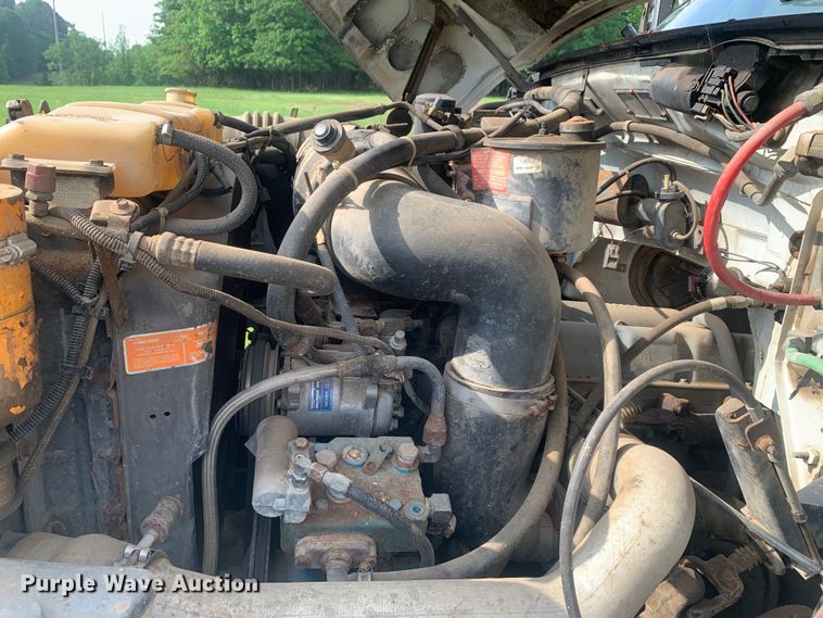 image for item DM7809 1992 Ford F700 oil distributor truck