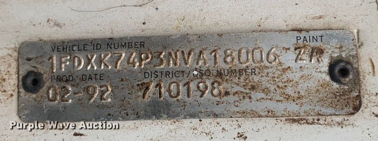 image for item DM7809 1992 Ford F700 oil distributor truck