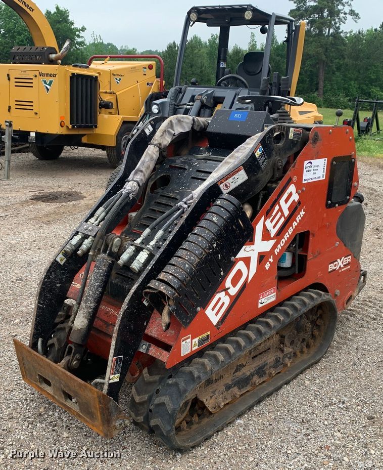 image for item DM7810 2017 Morbark 700HDX compact utility loader