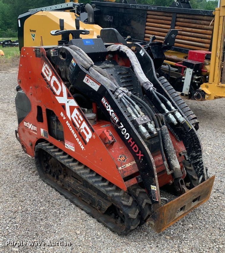 image for item DM7810 2017 Morbark 700HDX compact utility loader