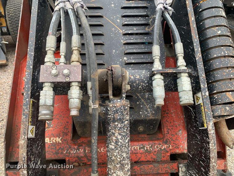 image for item DM7810 2017 Morbark 700HDX compact utility loader