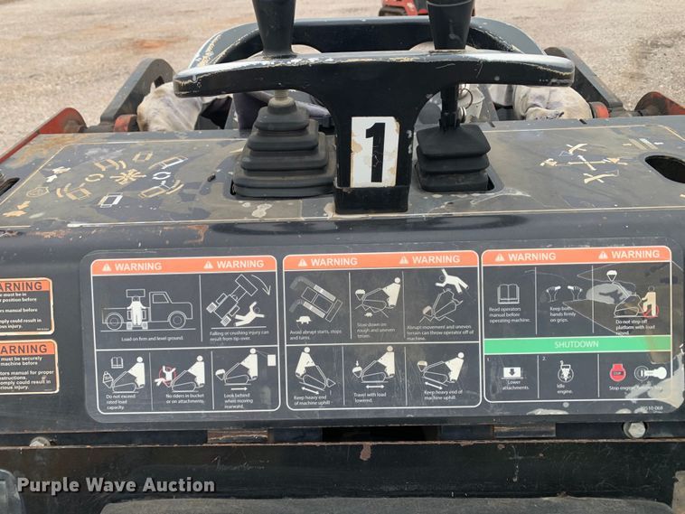 image for item DM7810 2017 Morbark 700HDX compact utility loader