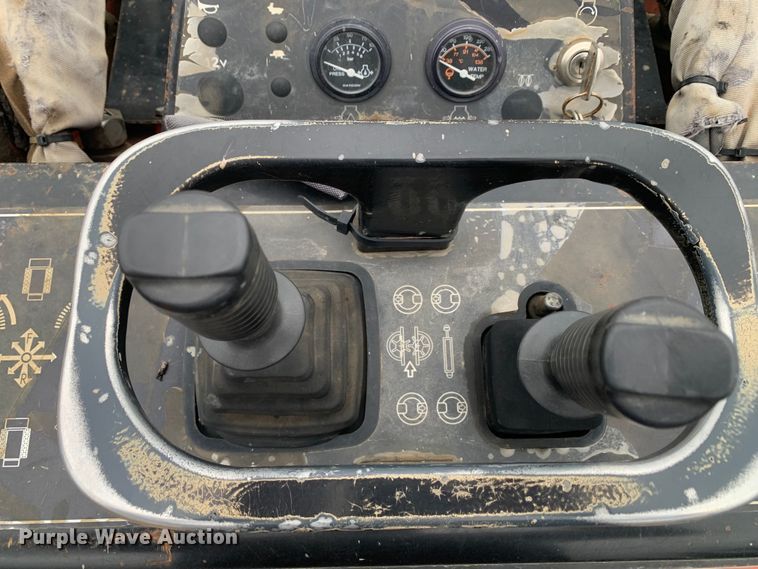 image for item DM7810 2017 Morbark 700HDX compact utility loader