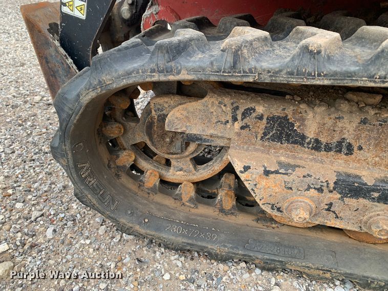 image for item DM7810 2017 Morbark 700HDX compact utility loader