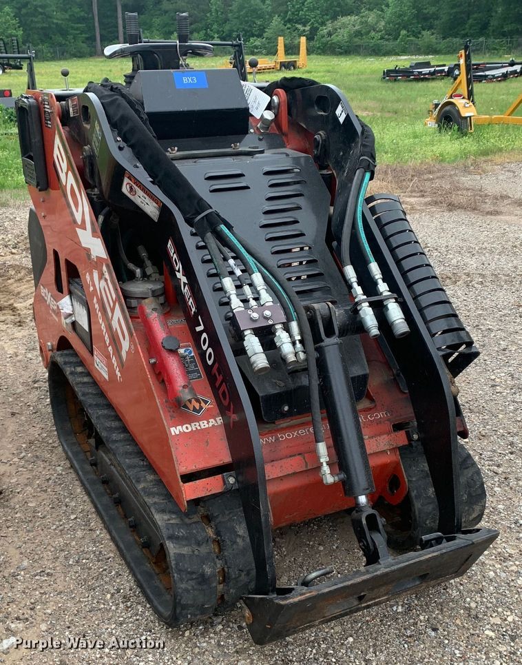 image for item DM7811 2017 Morbark 700HDX compact utility loader