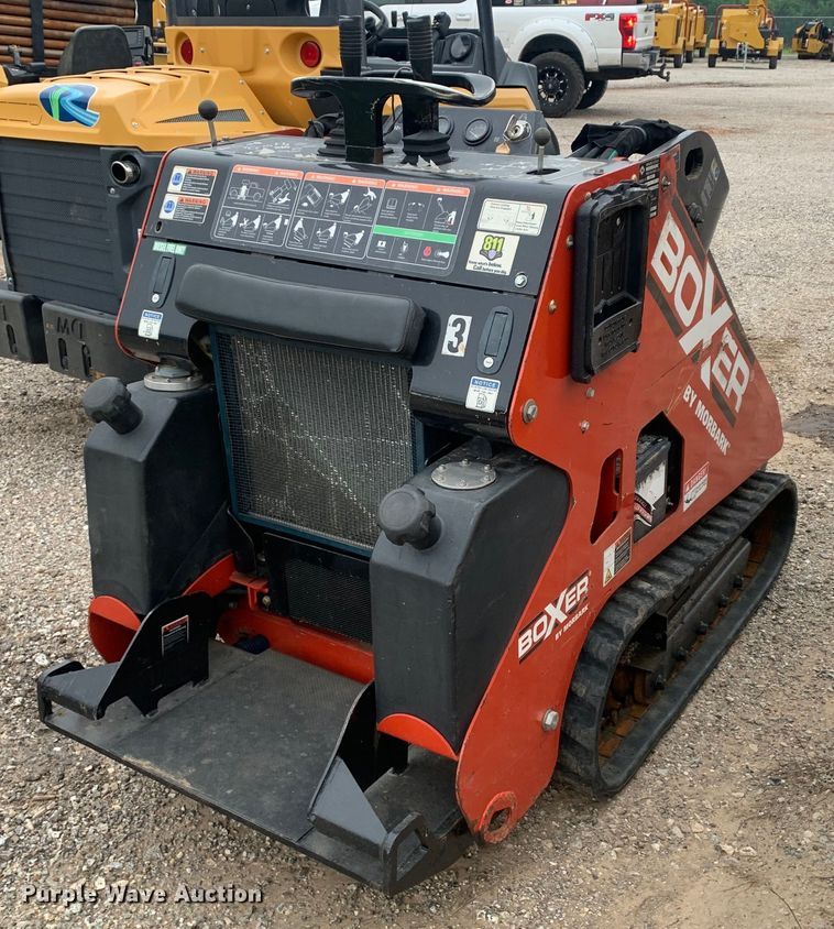 image for item DM7811 2017 Morbark 700HDX compact utility loader