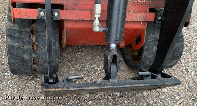 image for item DM7811 2017 Morbark 700HDX compact utility loader