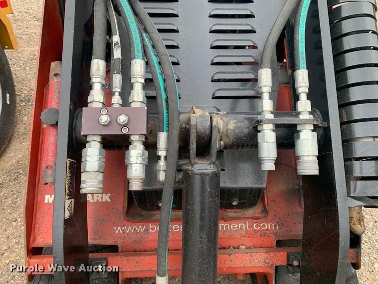 image for item DM7811 2017 Morbark 700HDX compact utility loader