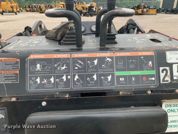 image for item DM7812 2018 Morbark 700HDX compact utility loader