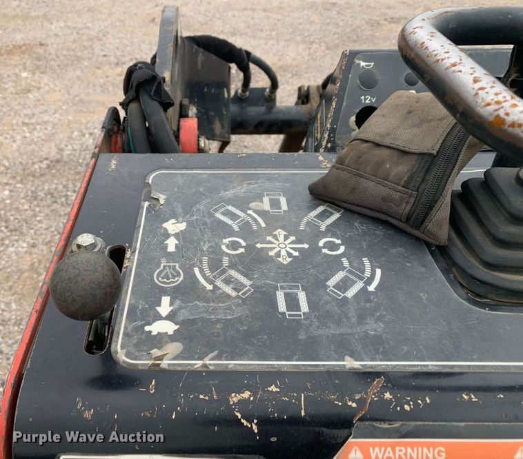 image for item DM7812 2018 Morbark 700HDX compact utility loader