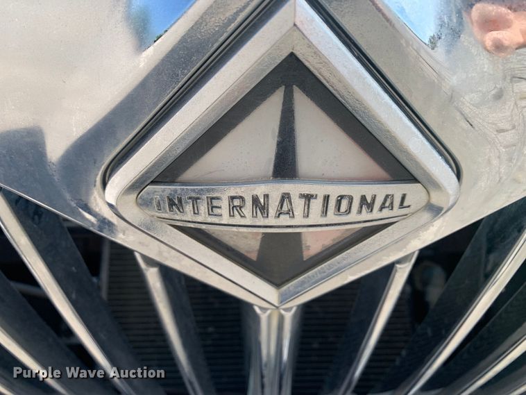 image for item DM7814 2008 International 4300 street sweeper truck