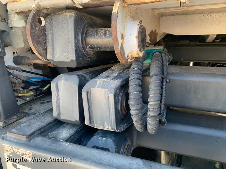 image for item DM7814 2008 International 4300 street sweeper truck