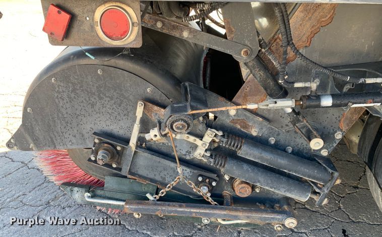 image for item DM7814 2008 International 4300 street sweeper truck