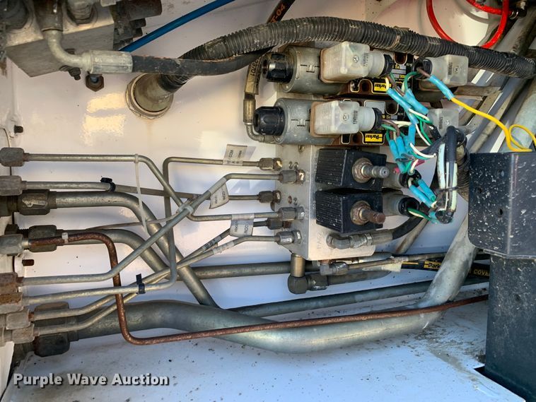 image for item DM7814 2008 International 4300 street sweeper truck