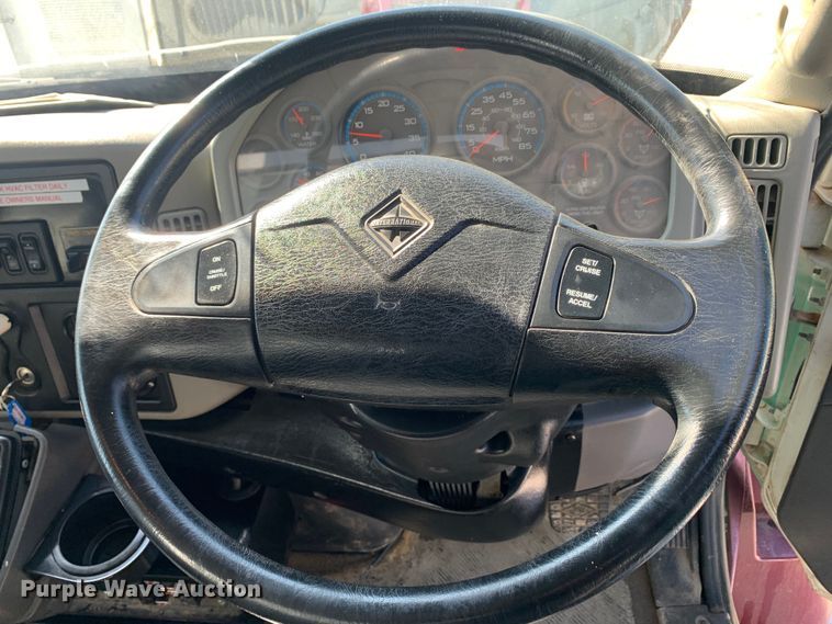 image for item DM7814 2008 International 4300 street sweeper truck