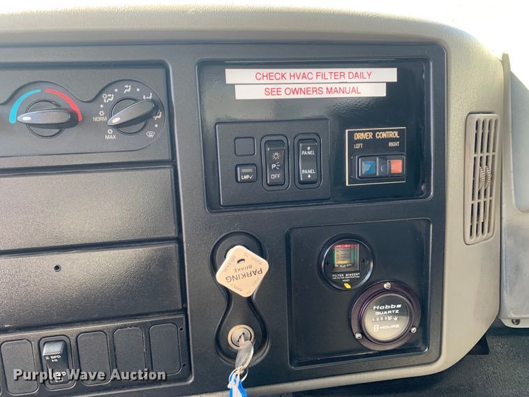 image for item DM7814 2008 International 4300 street sweeper truck