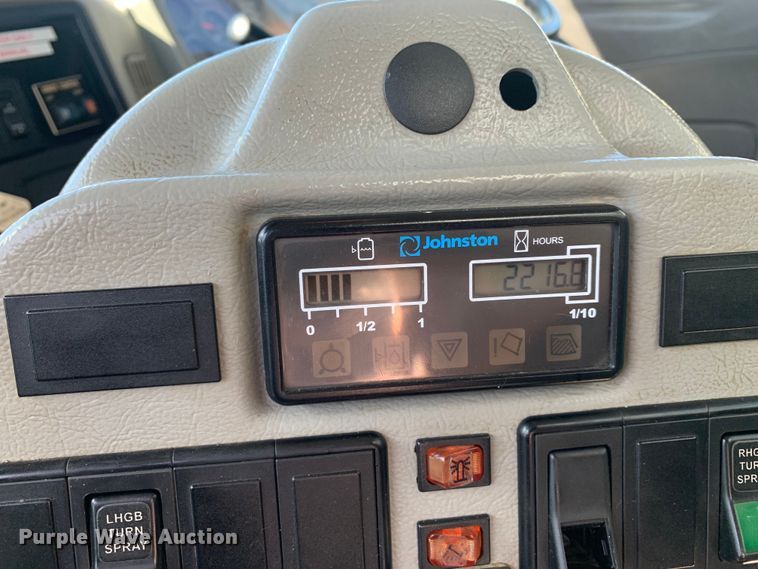 image for item DM7814 2008 International 4300 street sweeper truck