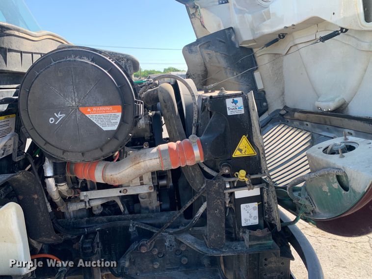 image for item DM7814 2008 International 4300 street sweeper truck