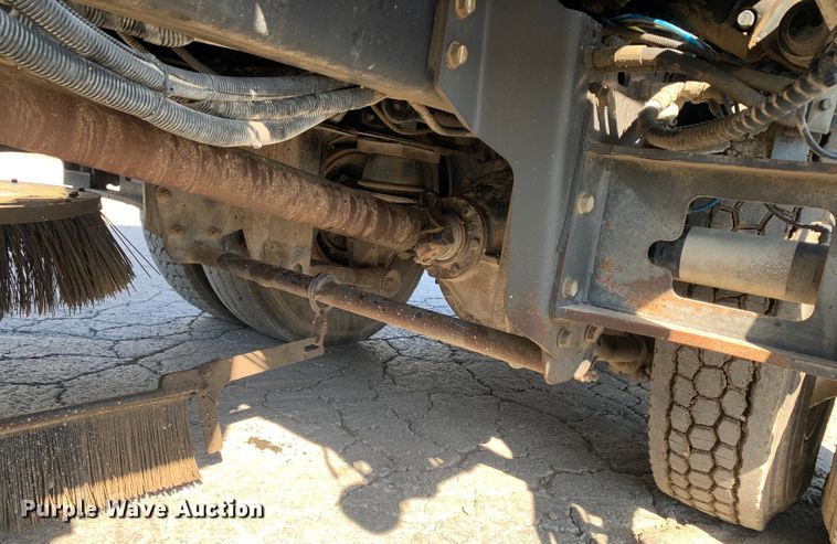 image for item DM7814 2008 International 4300 street sweeper truck