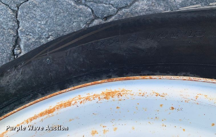 image for item DM7814 2008 International 4300 street sweeper truck