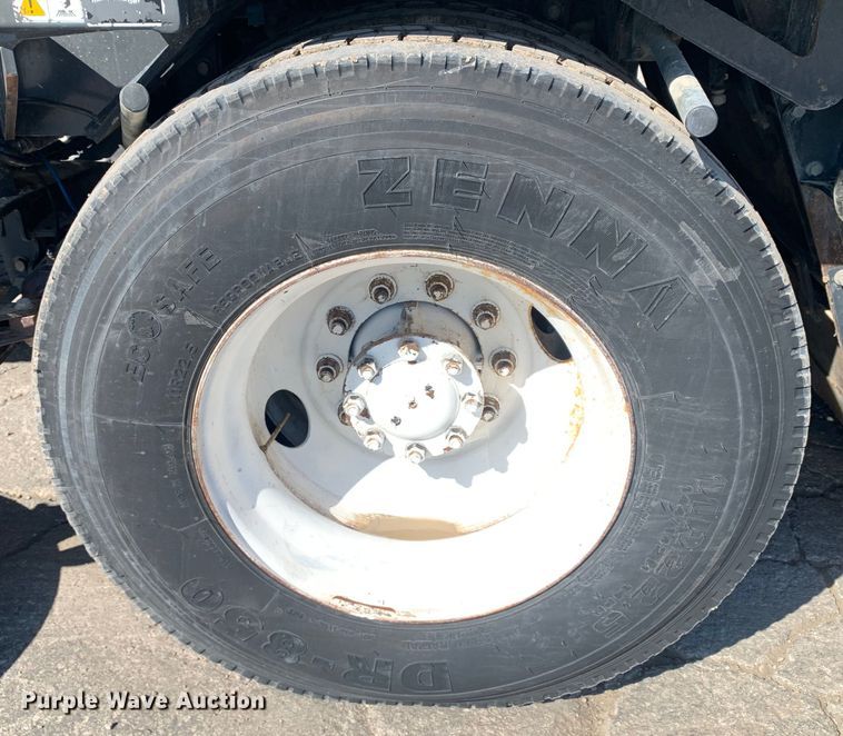 image for item DM7814 2008 International 4300 street sweeper truck