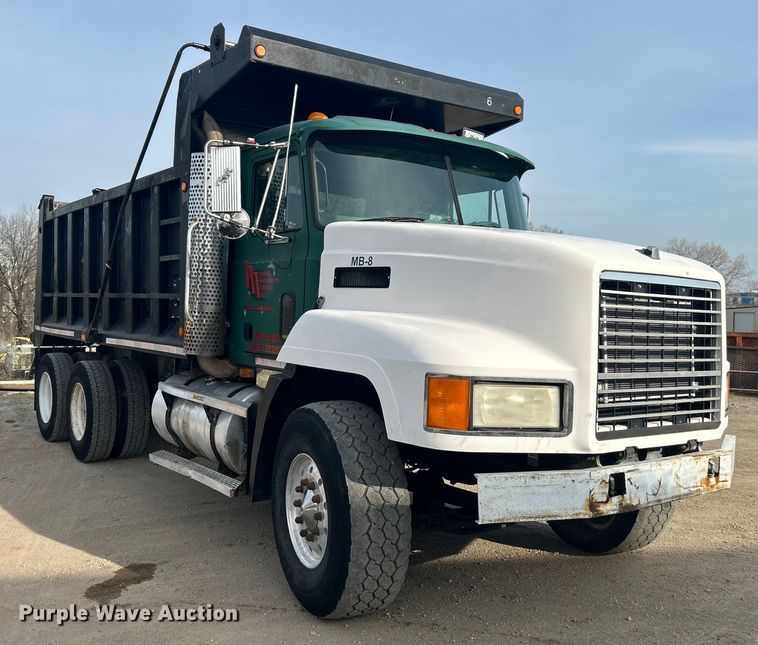 image for item DN0715 1998 Mack CH613 dump truck
