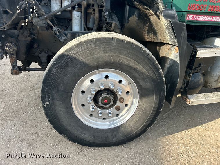 image for item DN0715 1998 Mack CH613 dump truck