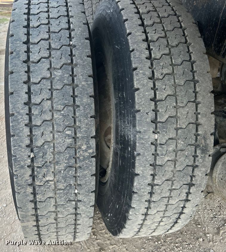 image for item DN0715 1998 Mack CH613 dump truck