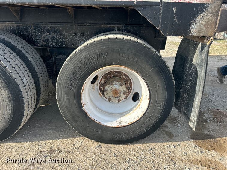 image for item DN0715 1998 Mack CH613 dump truck