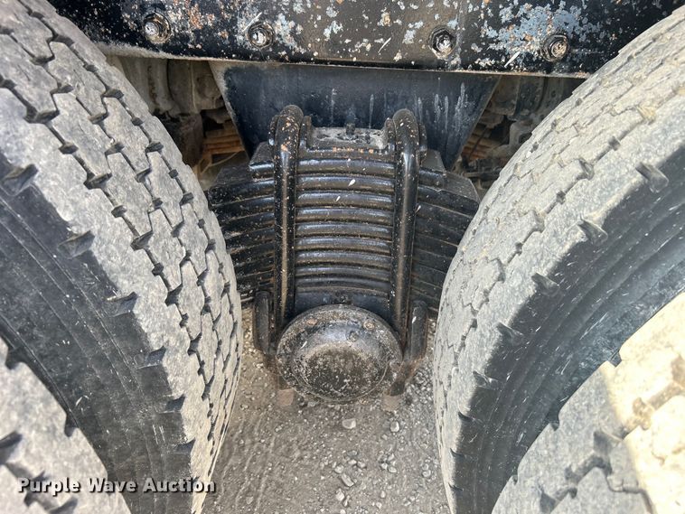 image for item DN0715 1998 Mack CH613 dump truck