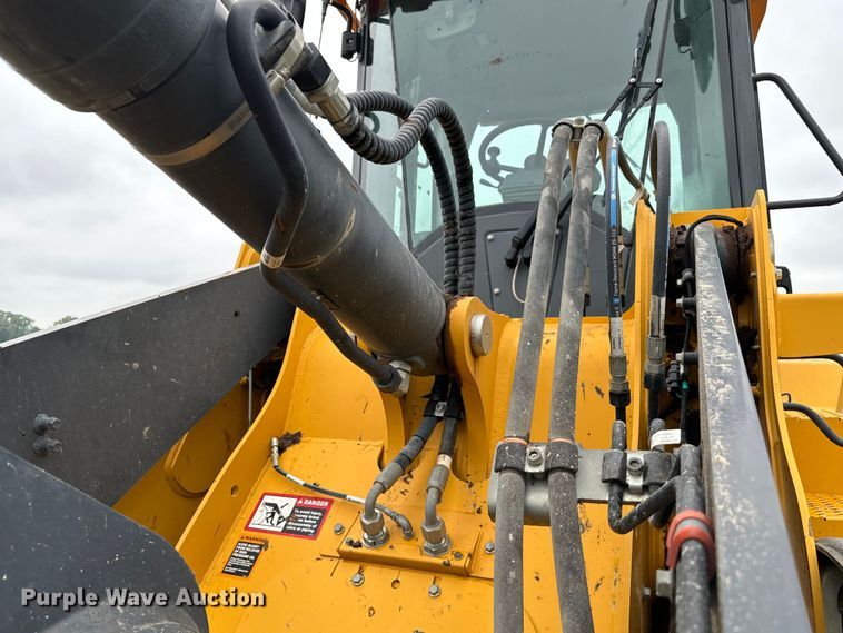 image for item DN7685 2022 John Deere  544 P-Tier wheel loader