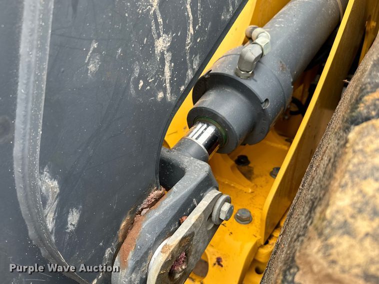 image for item DN7685 2022 John Deere  544 P-Tier wheel loader